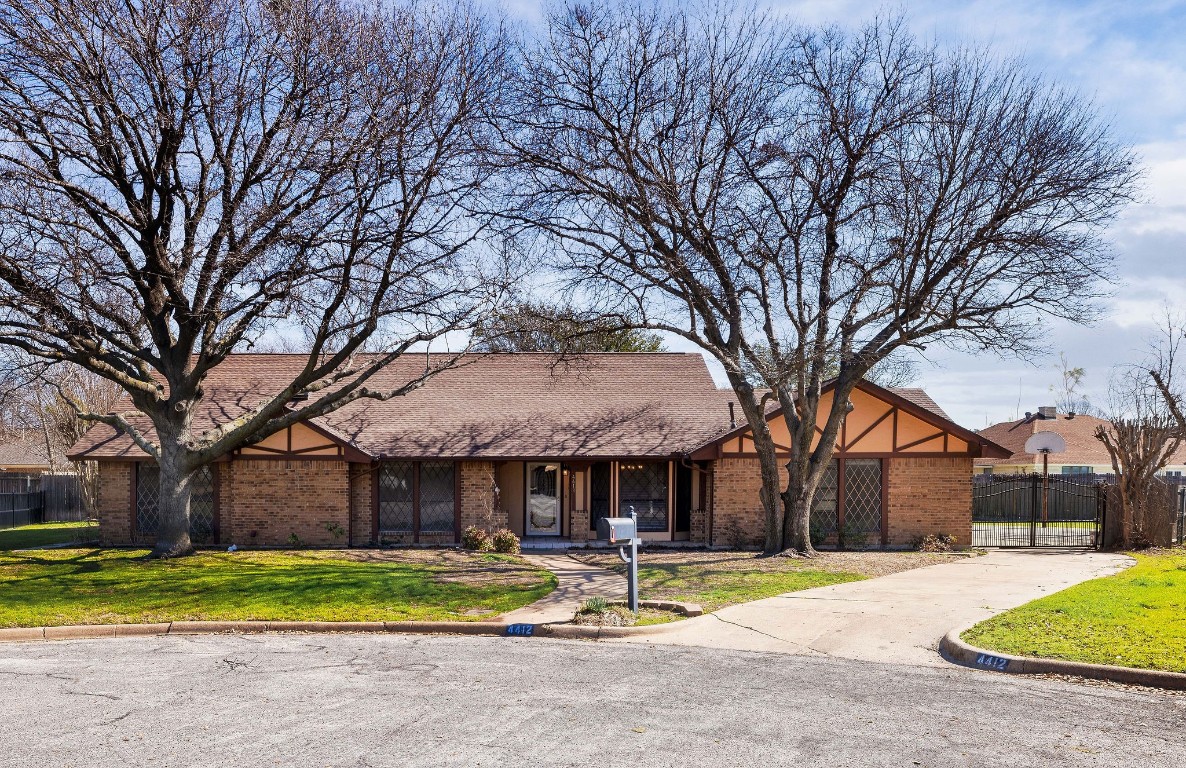 4412 Squire Court North Richland Hills TX 76180