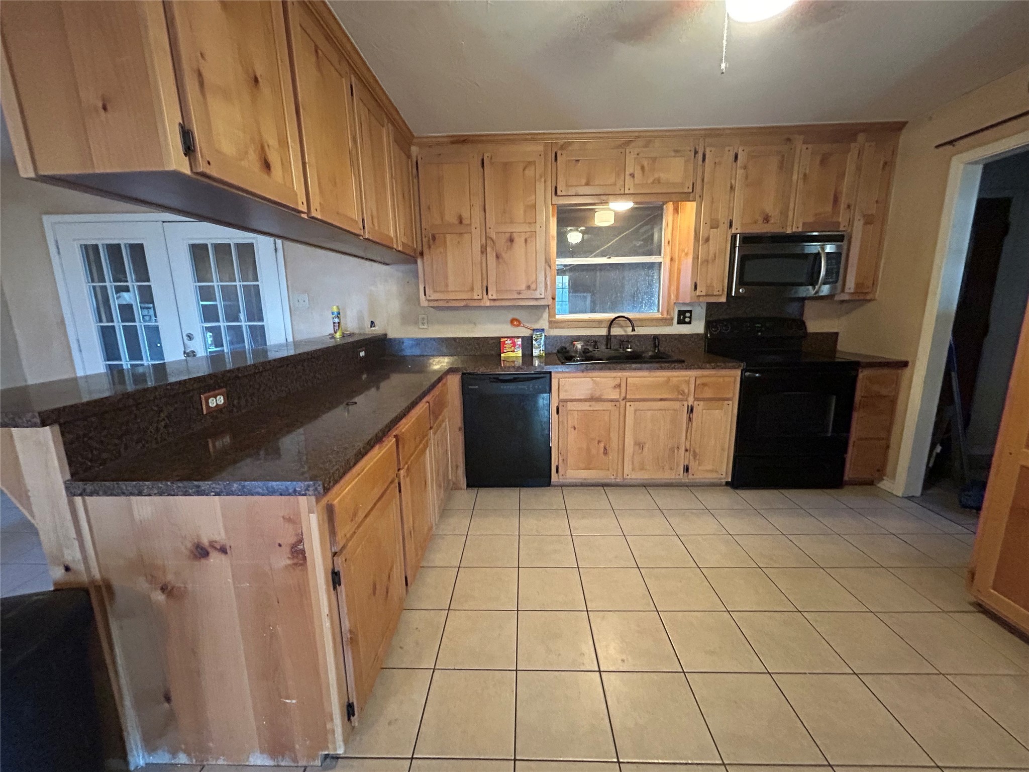 411 E Grand Avenue Comanche TX 76442