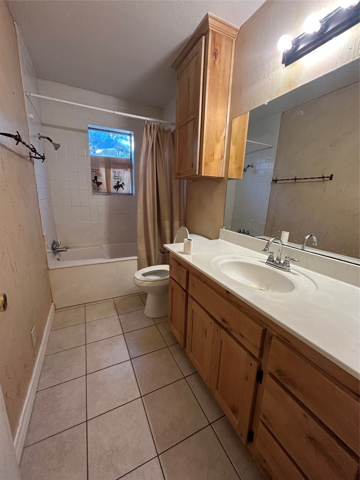 411 E Grand Avenue Comanche TX 76442