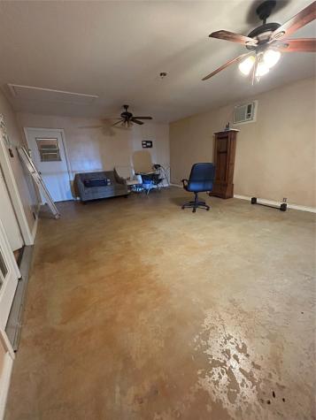 411 E Grand Avenue Comanche TX 76442