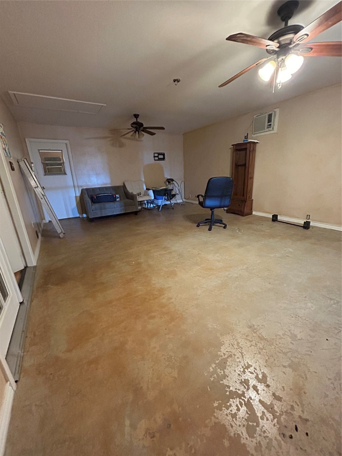 411 E Grand Avenue Comanche TX 76442