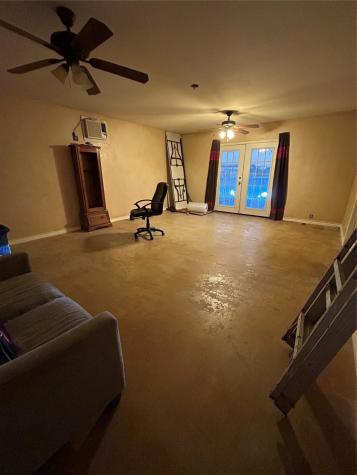 411 E Grand Avenue Comanche TX 76442