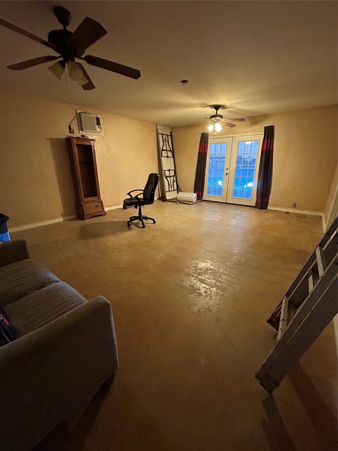 411 E Grand Avenue Comanche TX 76442