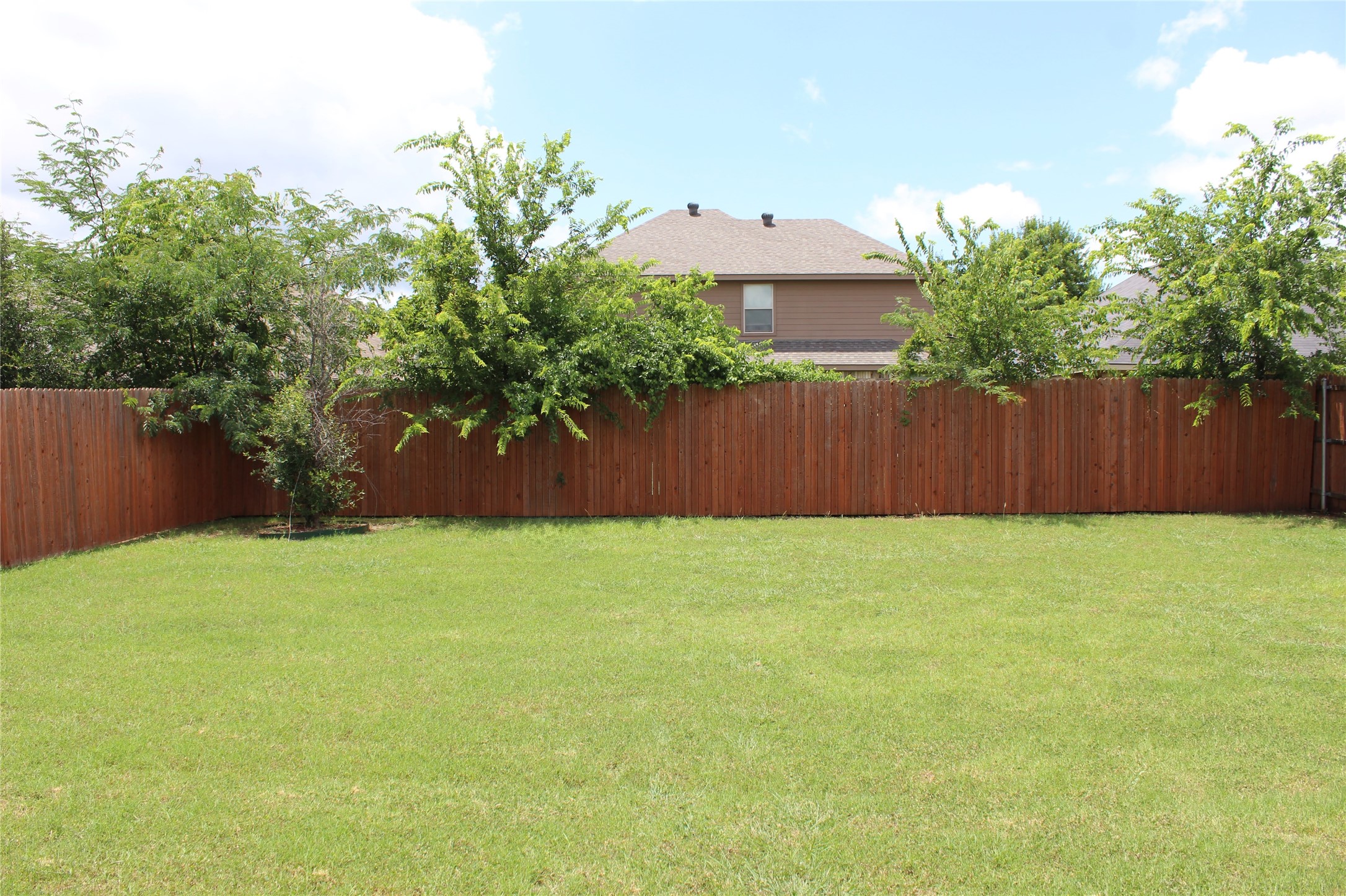 624 Yarborough Street Crowley TX 76036