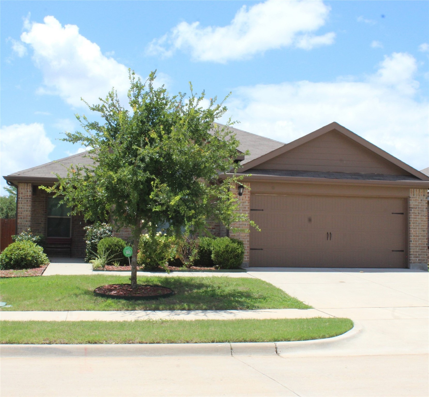 624 Yarborough Street Crowley TX 76036