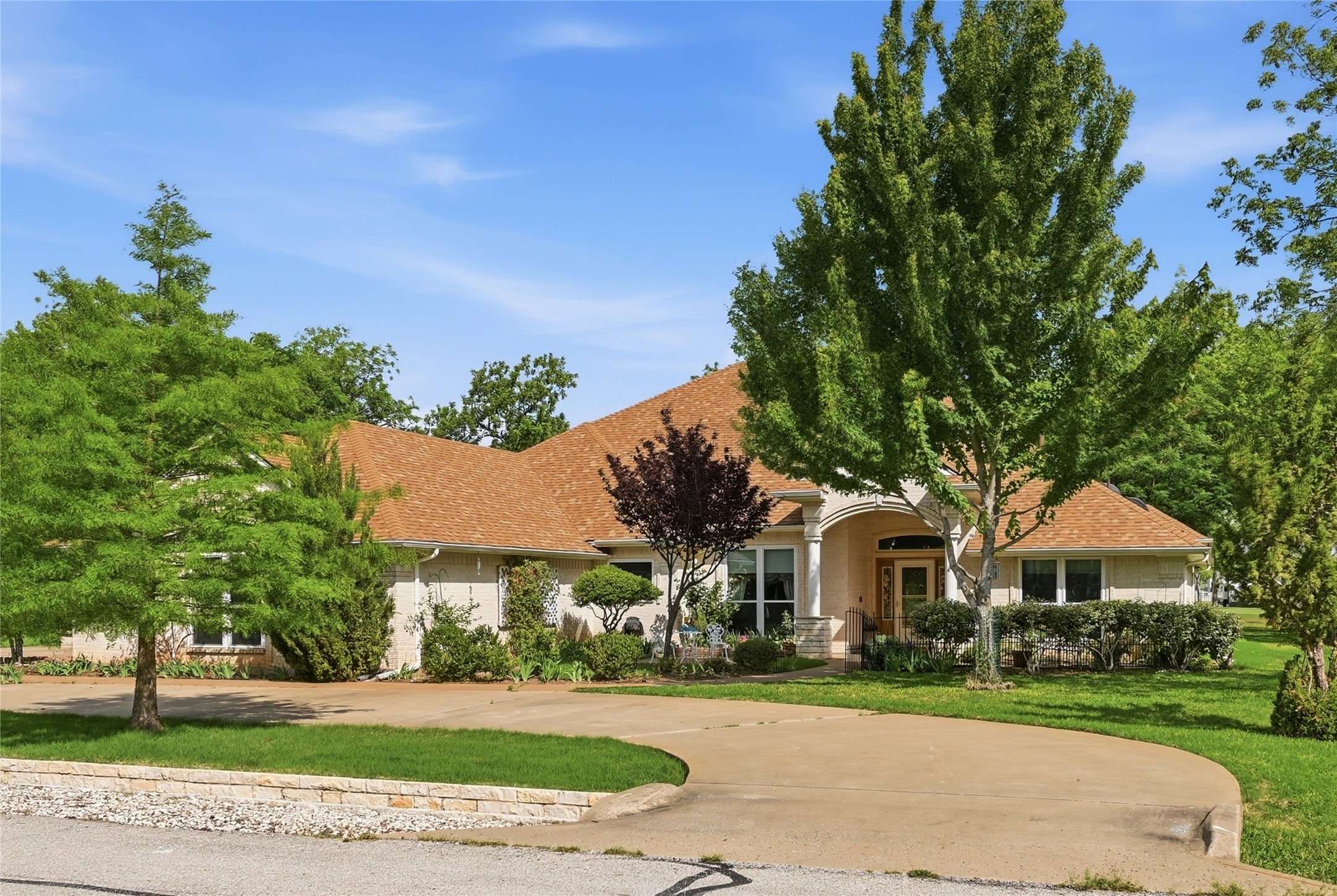 6008 Nutcracker Drive Granbury TX 76049
