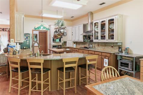 6008 Nutcracker Drive Granbury TX 76049