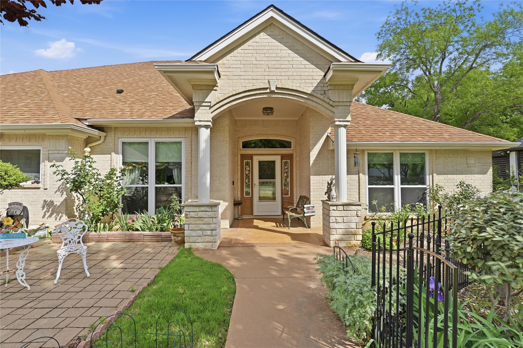 6008 Nutcracker Drive Granbury TX 76049