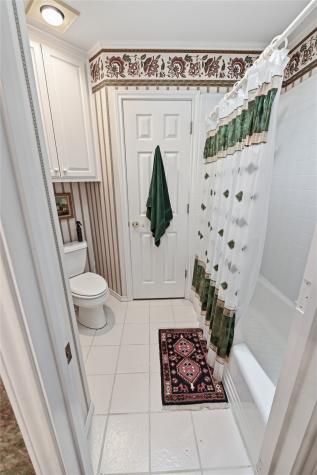 6008 Nutcracker Drive Granbury TX 76049
