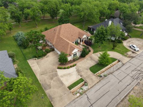 6008 Nutcracker Drive Granbury TX 76049