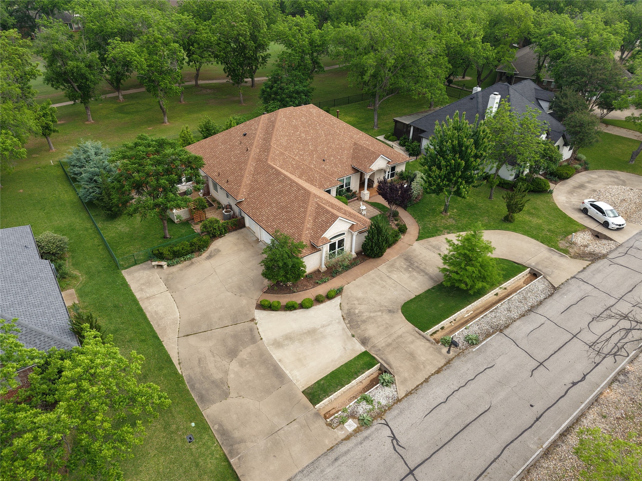 6008 Nutcracker Drive Granbury TX 76049