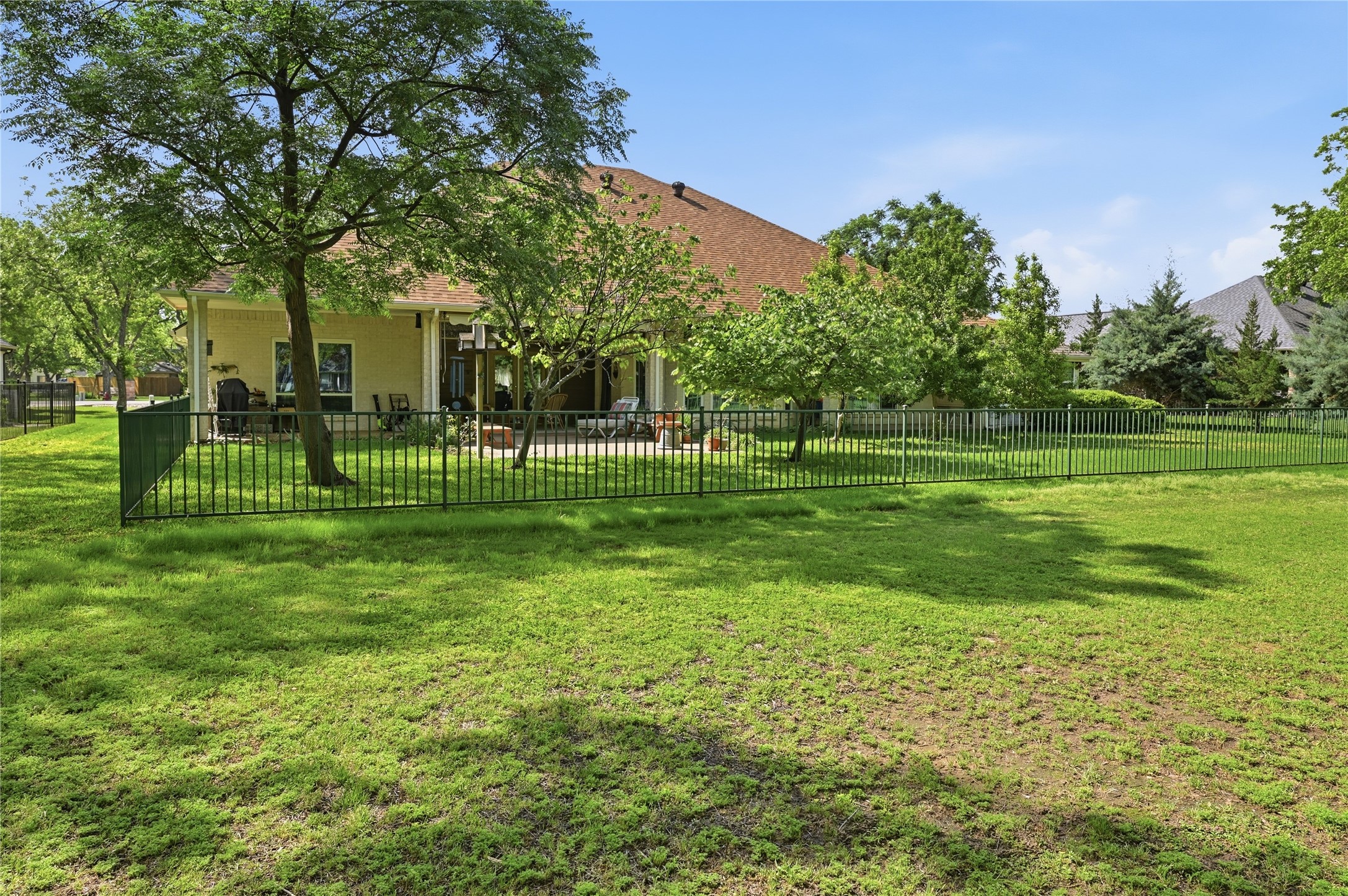 6008 Nutcracker Drive Granbury TX 76049