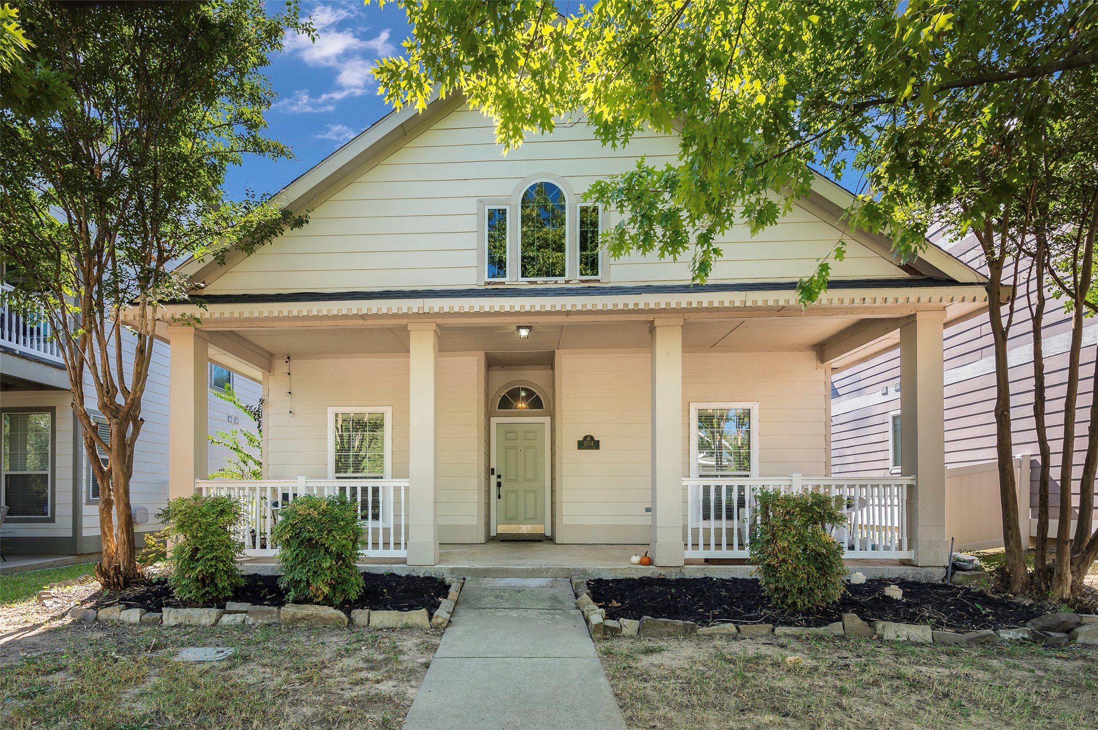 1204 Hayden Lane Savannah TX 76227