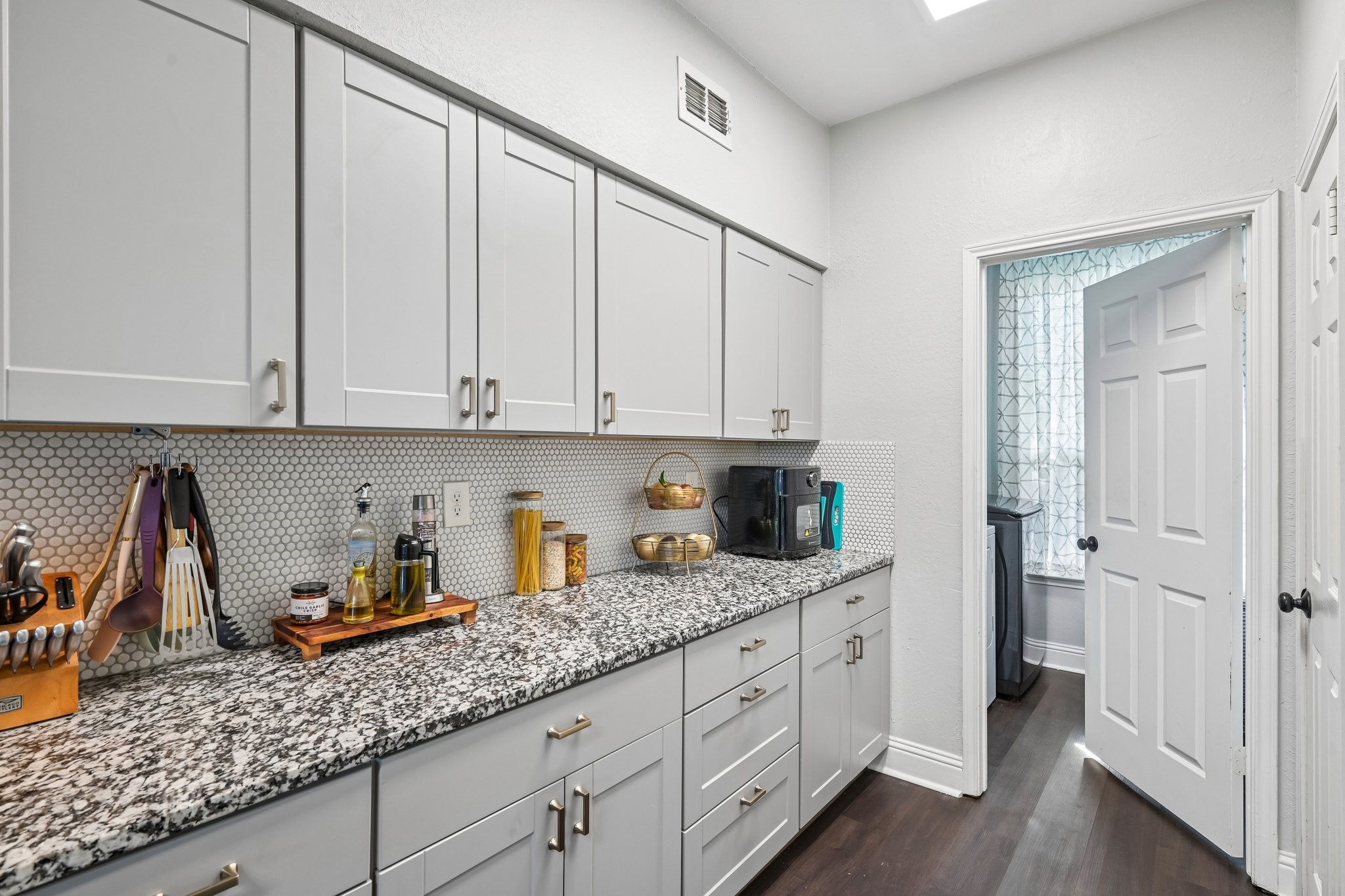 5100 Redwater Drive Arlington TX 76018