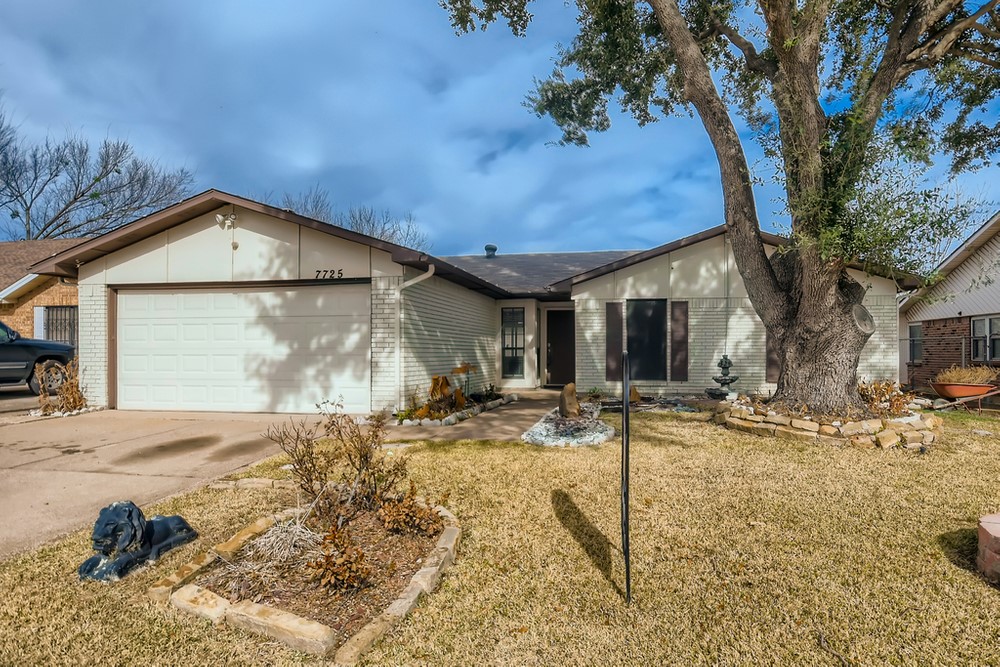7725 Bermejo Road Fort Worth TX 76112