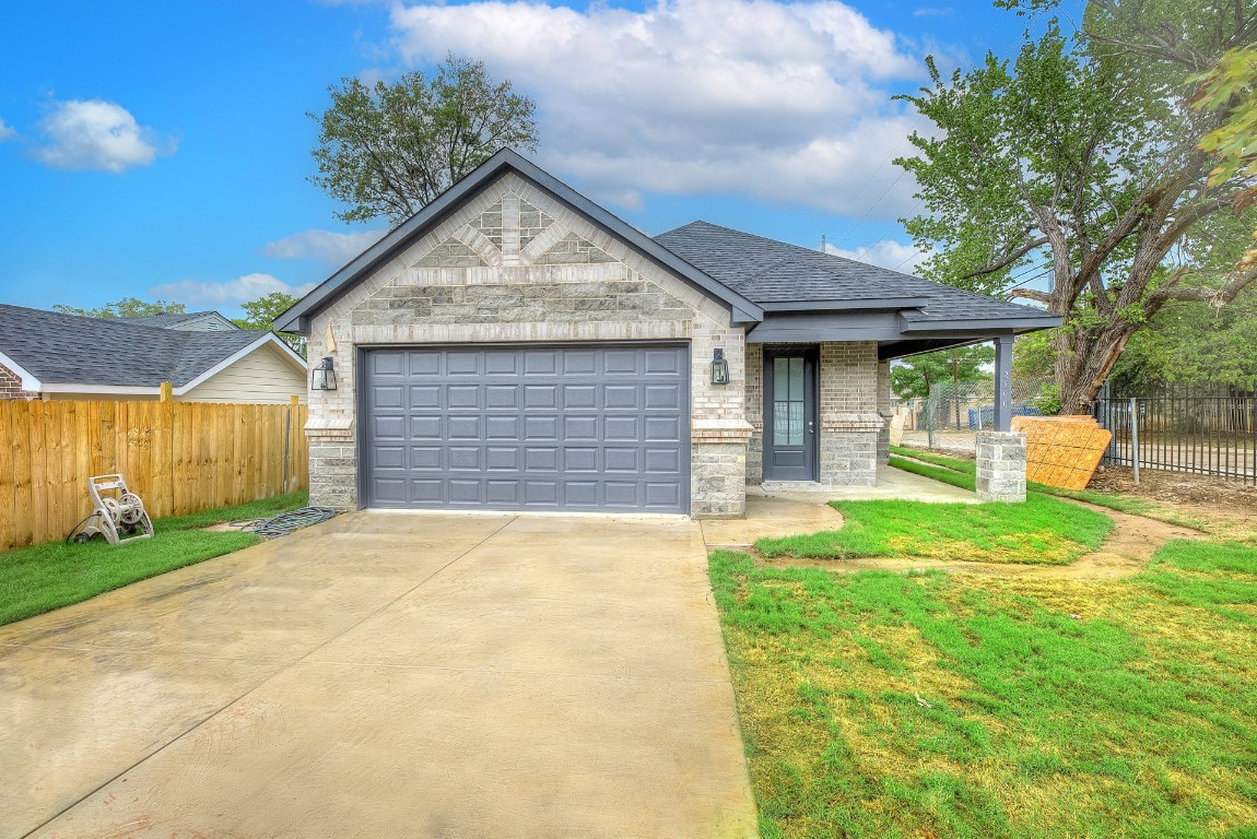 2500 Donalee Street Fort Worth TX 76105