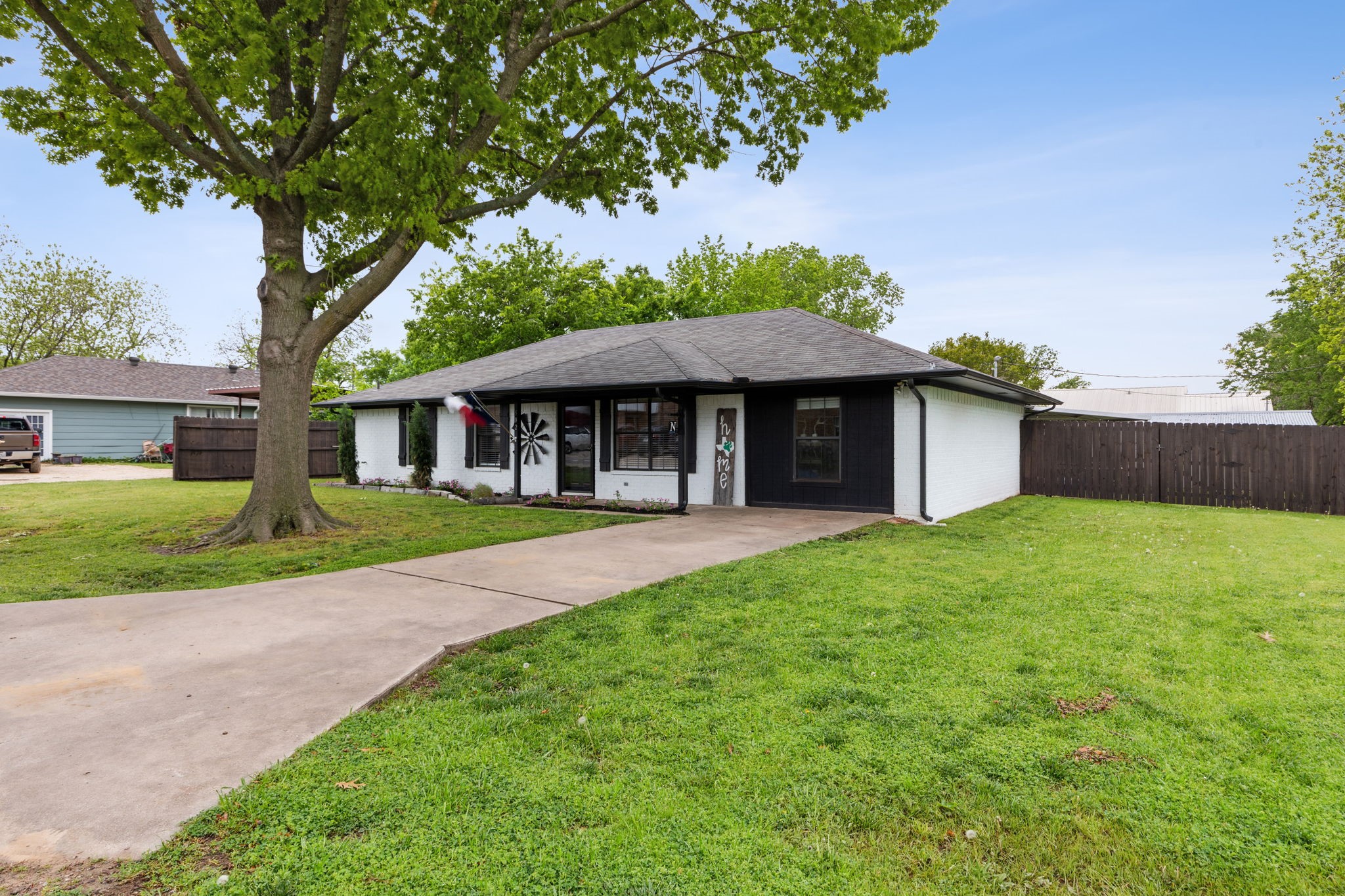 502 N Florence Street Tioga TX 76271