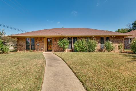 103 Meadowcreek Drive Duncanville TX 75137