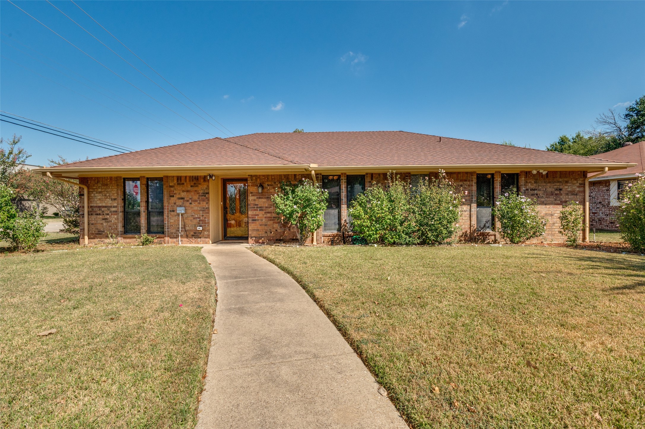 103 Meadowcreek Drive Duncanville TX 75137