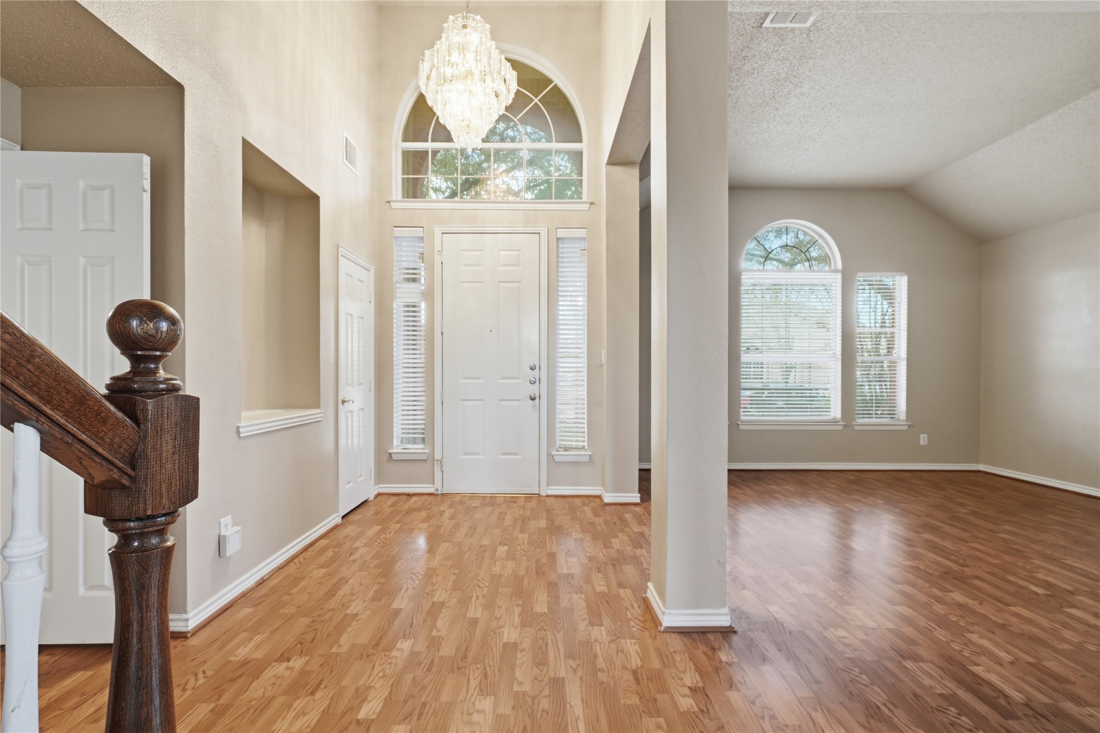 2306 Valley Creek Drive Garland TX 75040