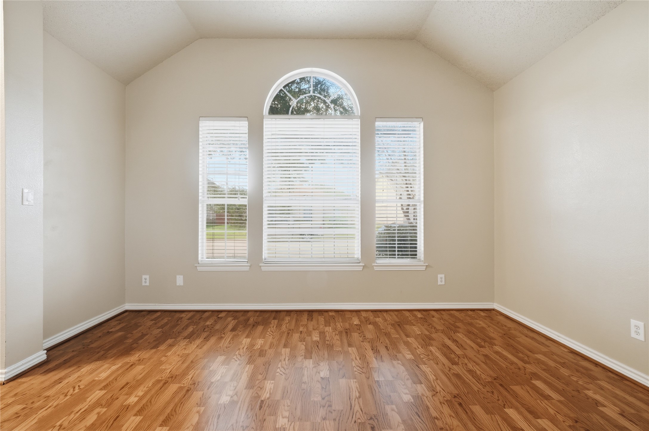 2306 Valley Creek Drive Garland TX 75040
