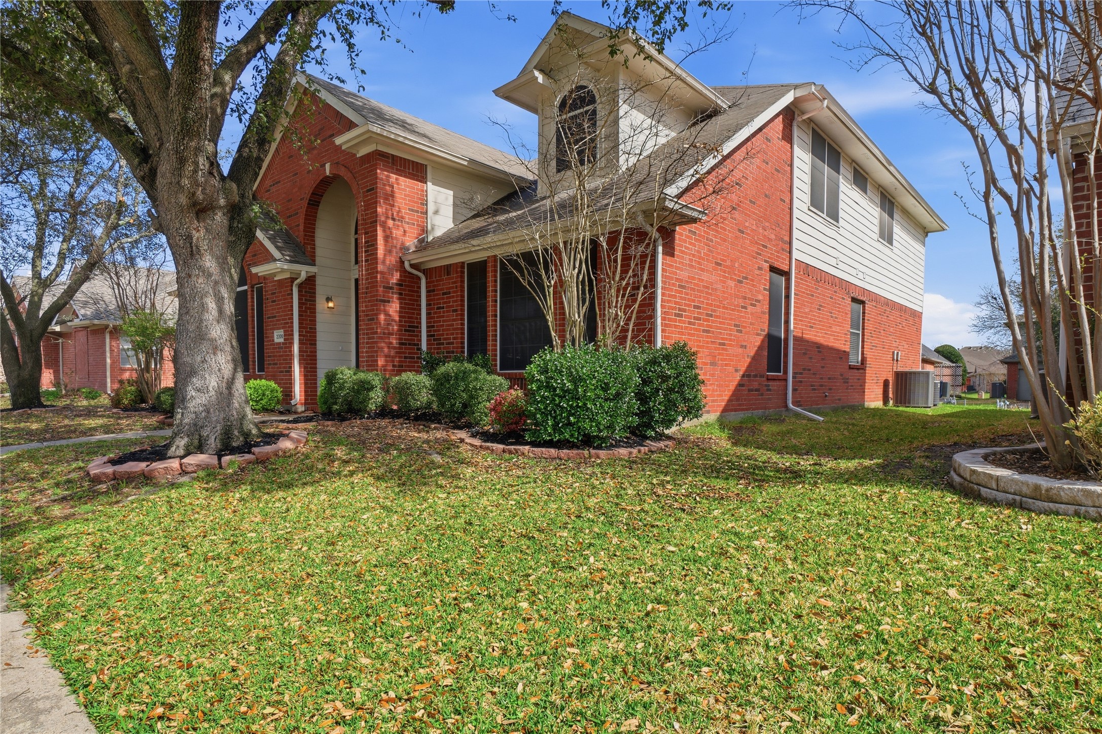 2306 Valley Creek Drive Garland TX 75040