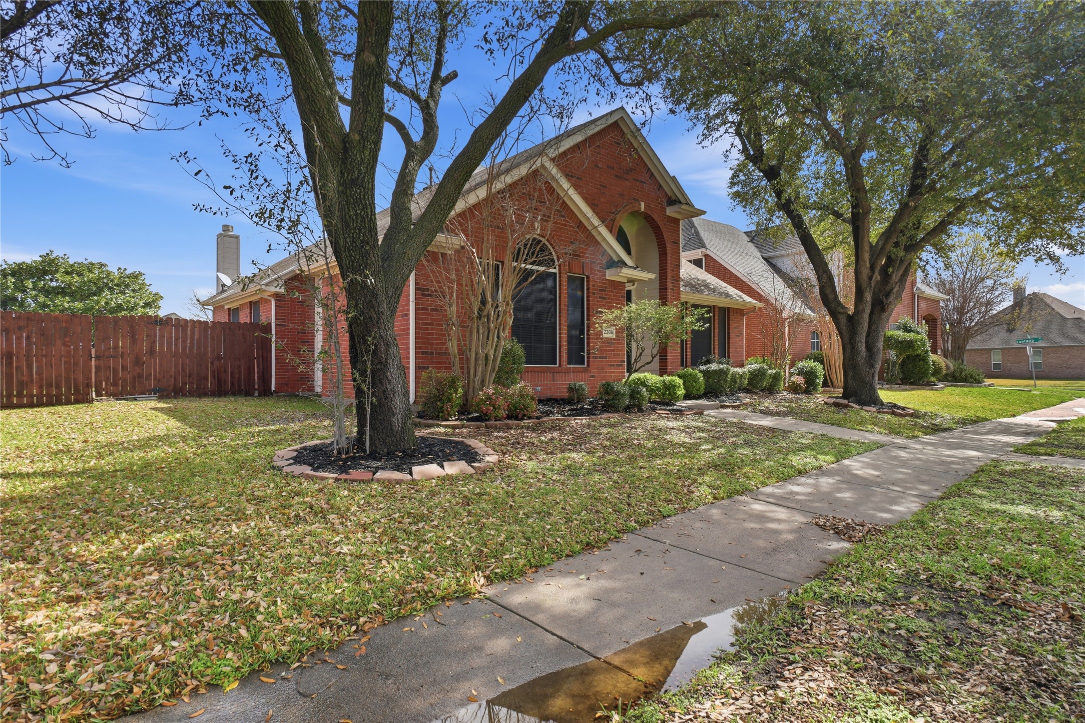 2306 Valley Creek Drive Garland TX 75040