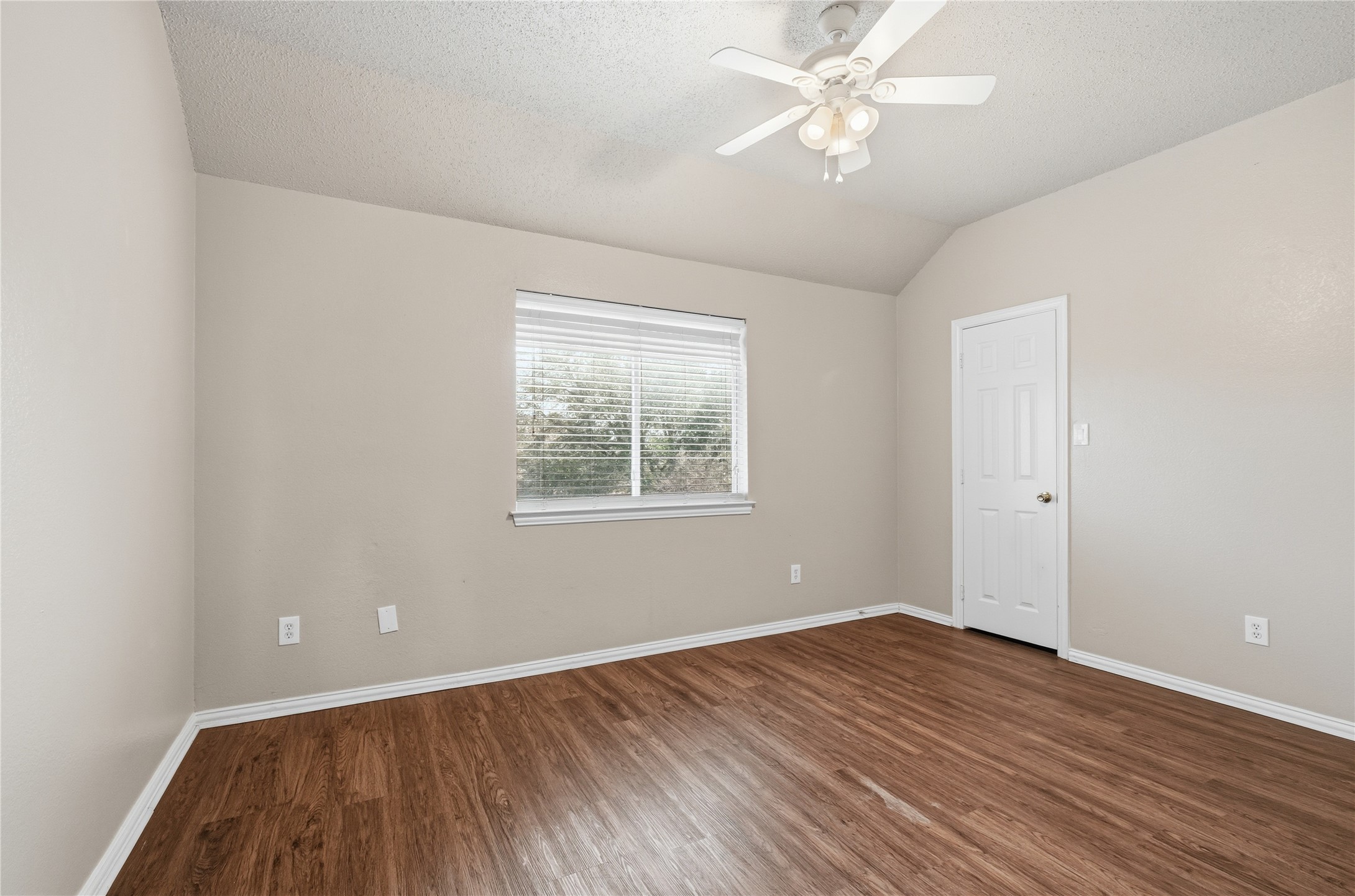 2306 Valley Creek Drive Garland TX 75040