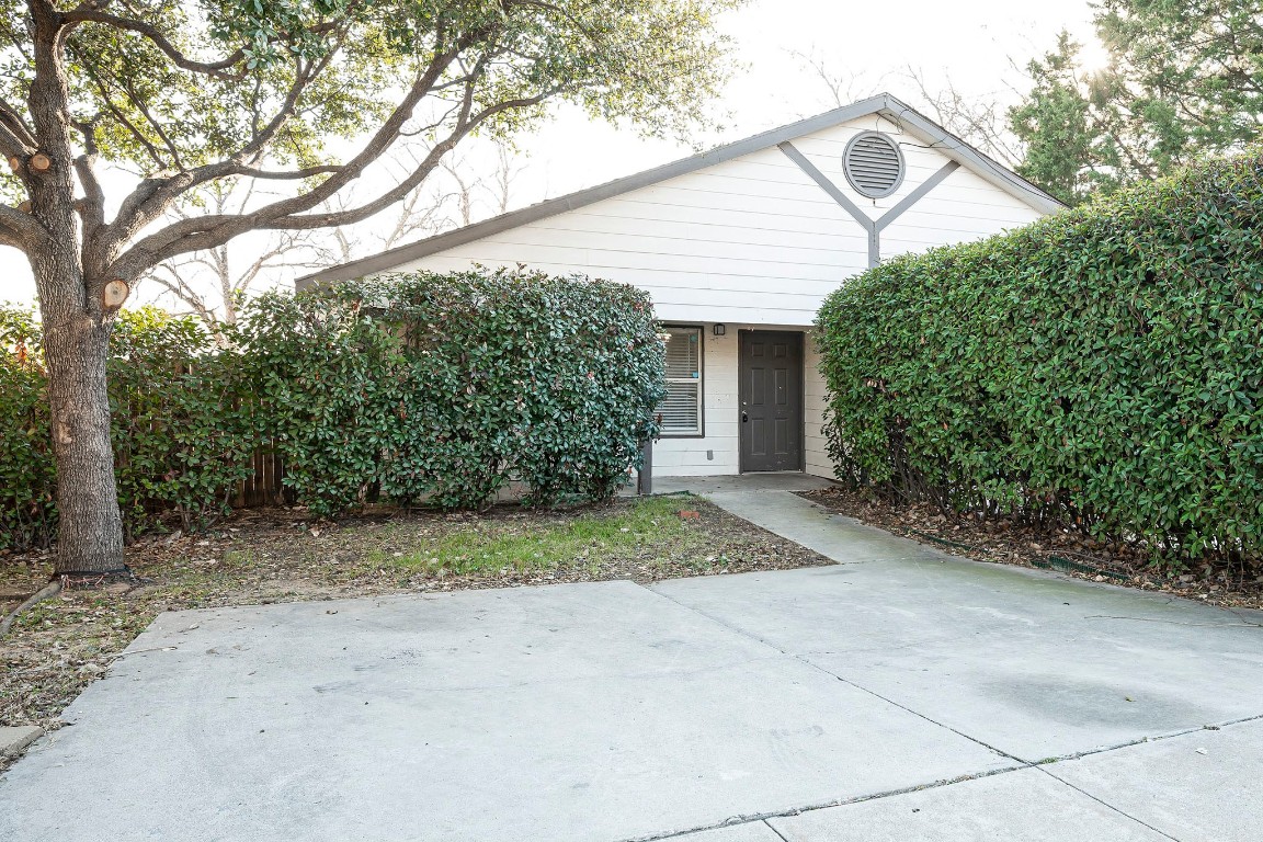 660 Hardy Street Lewisville TX 75057