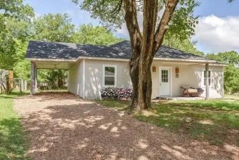 221 Braz Street Bonham TX 75418
