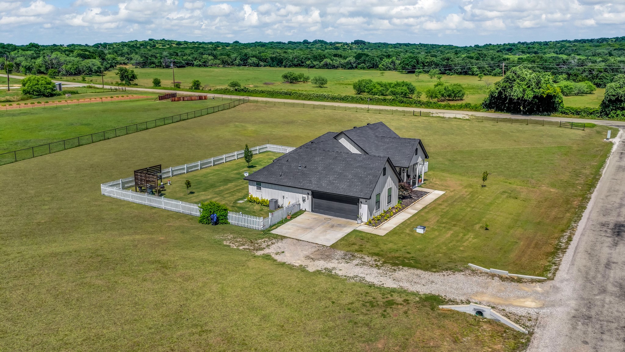 1000 Latigo Lane Millsap TX 76066