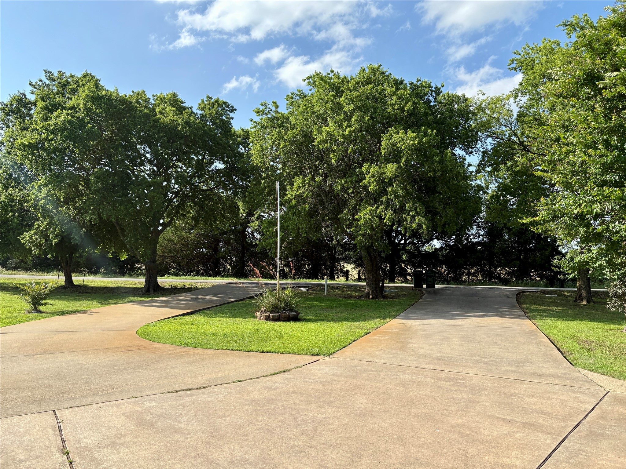 3084 Hagerman Road Pottsboro TX 75076