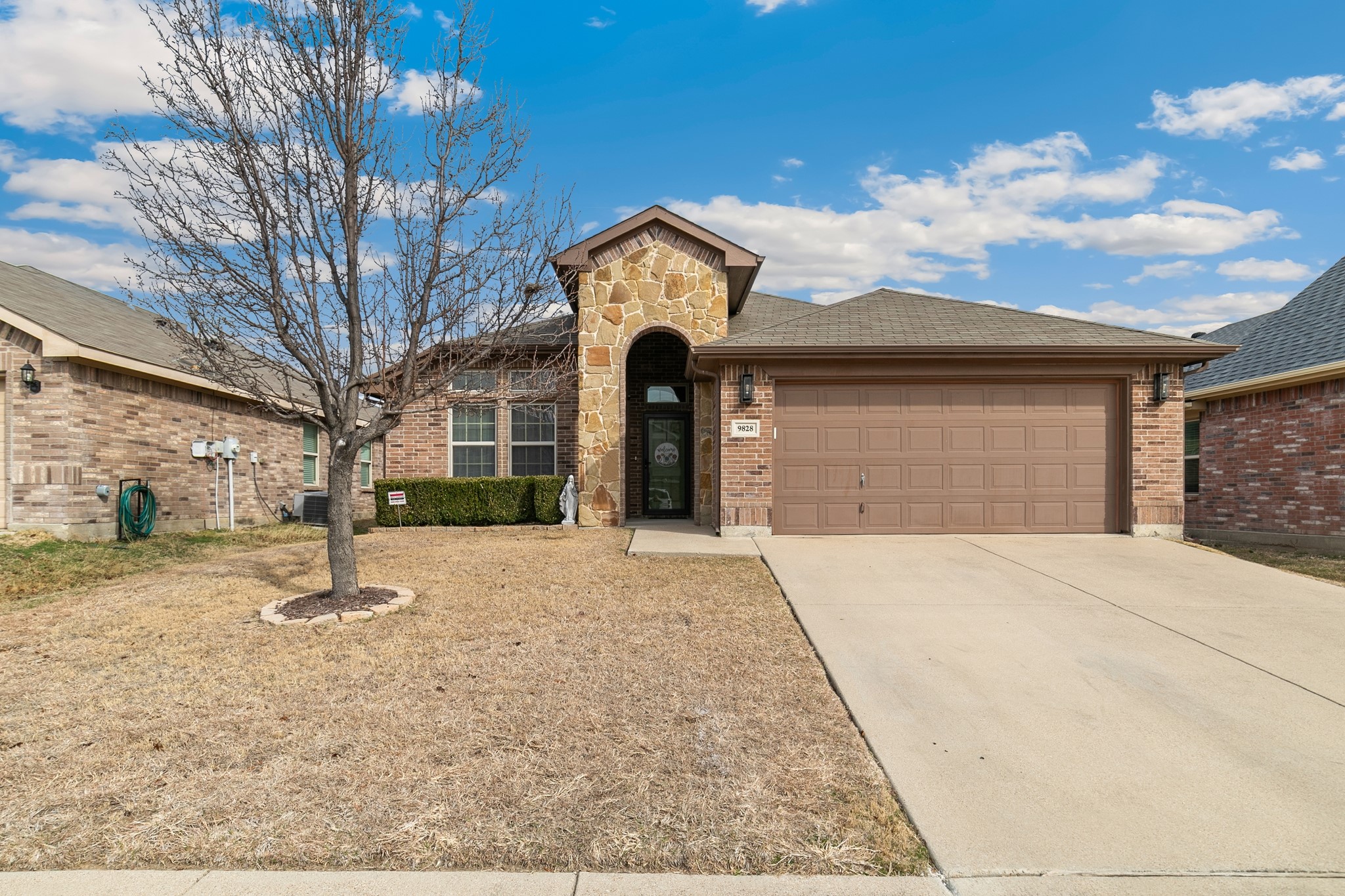 9828 Sparrow Hawk Lane Fort Worth TX 76108