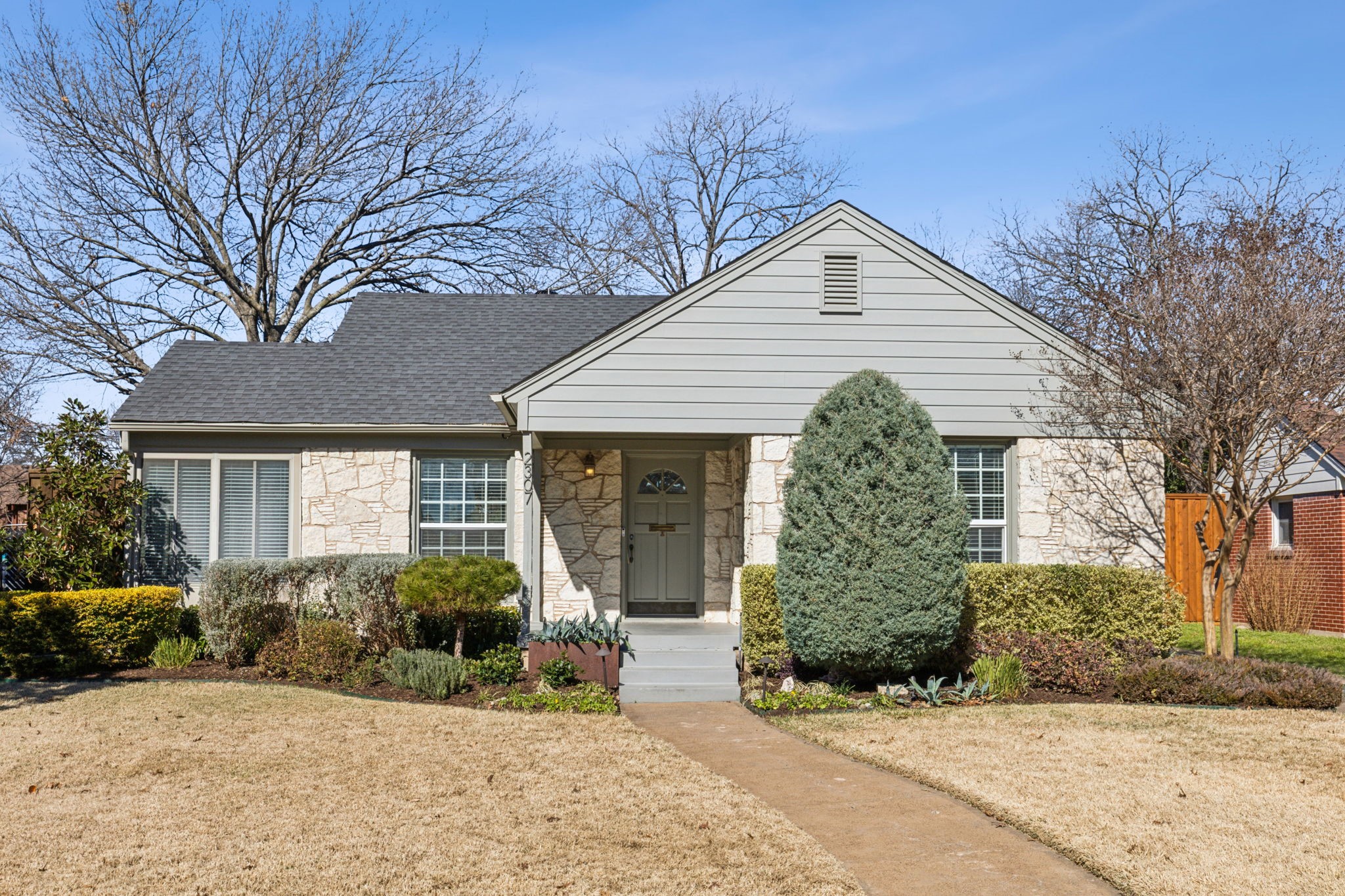 2307 W Colorado Boulevard Dallas TX 75211