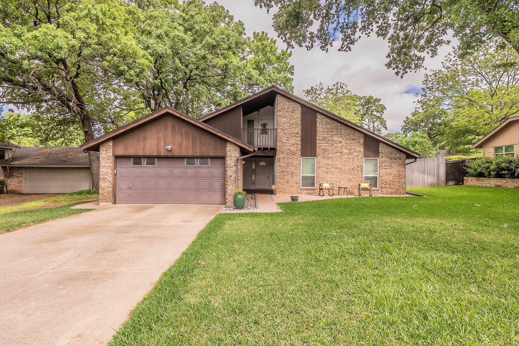 2003 Edgebrook Court Arlington TX 76015