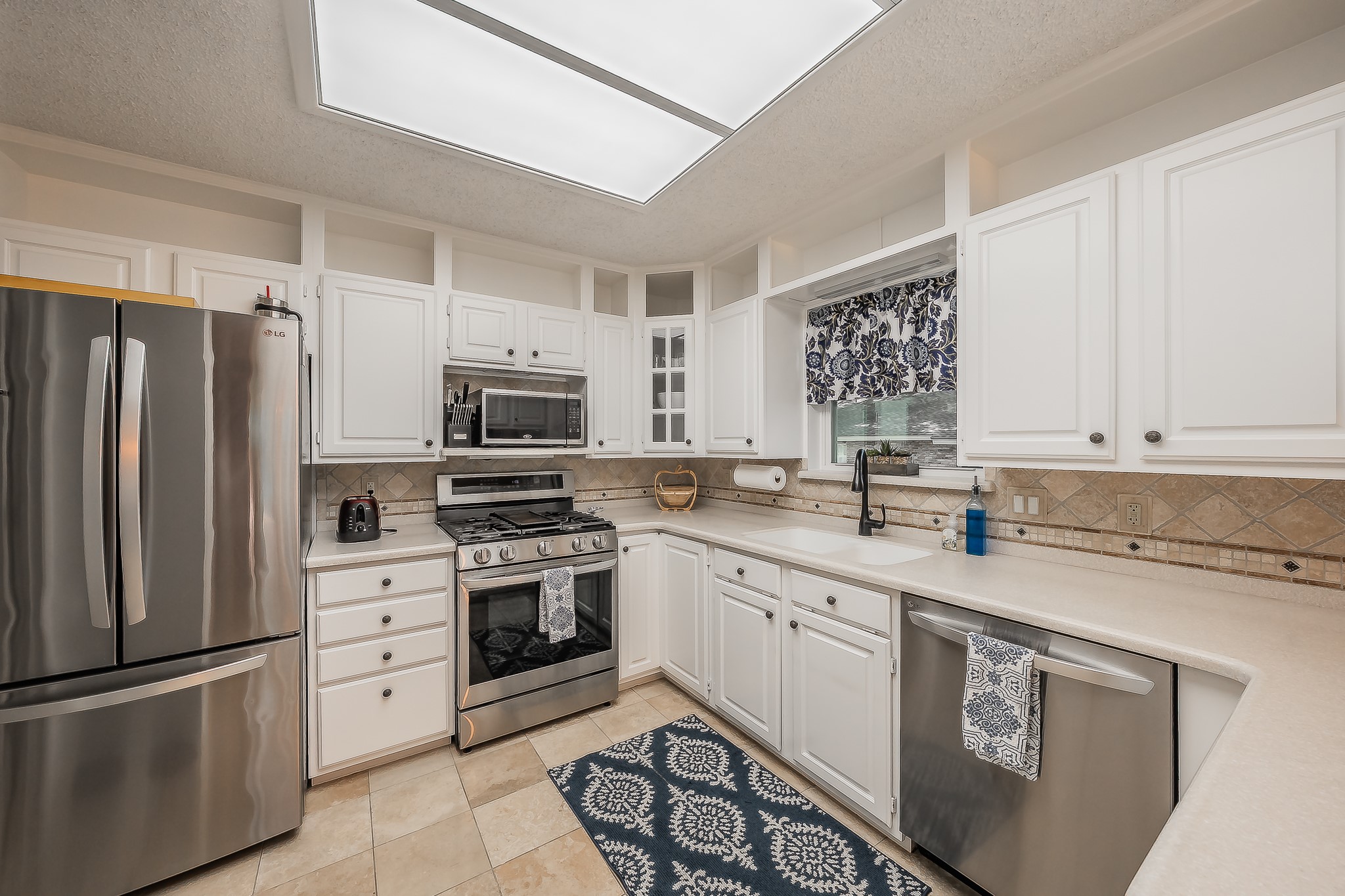 2003 Edgebrook Court Arlington TX 76015