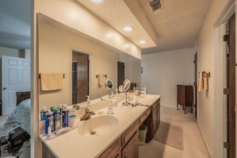 2003 Edgebrook Court Arlington TX 76015