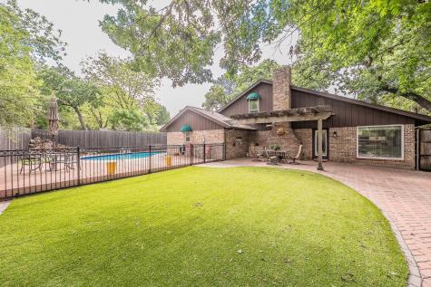 2003 Edgebrook Court Arlington TX 76015