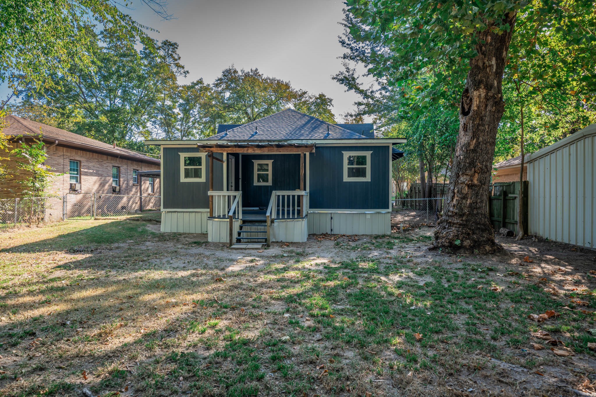 607 N Pacific Street Mineola TX 75773