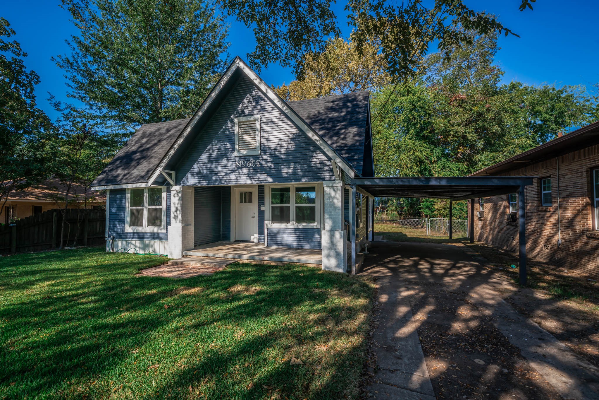 607 N Pacific Street Mineola TX 75773