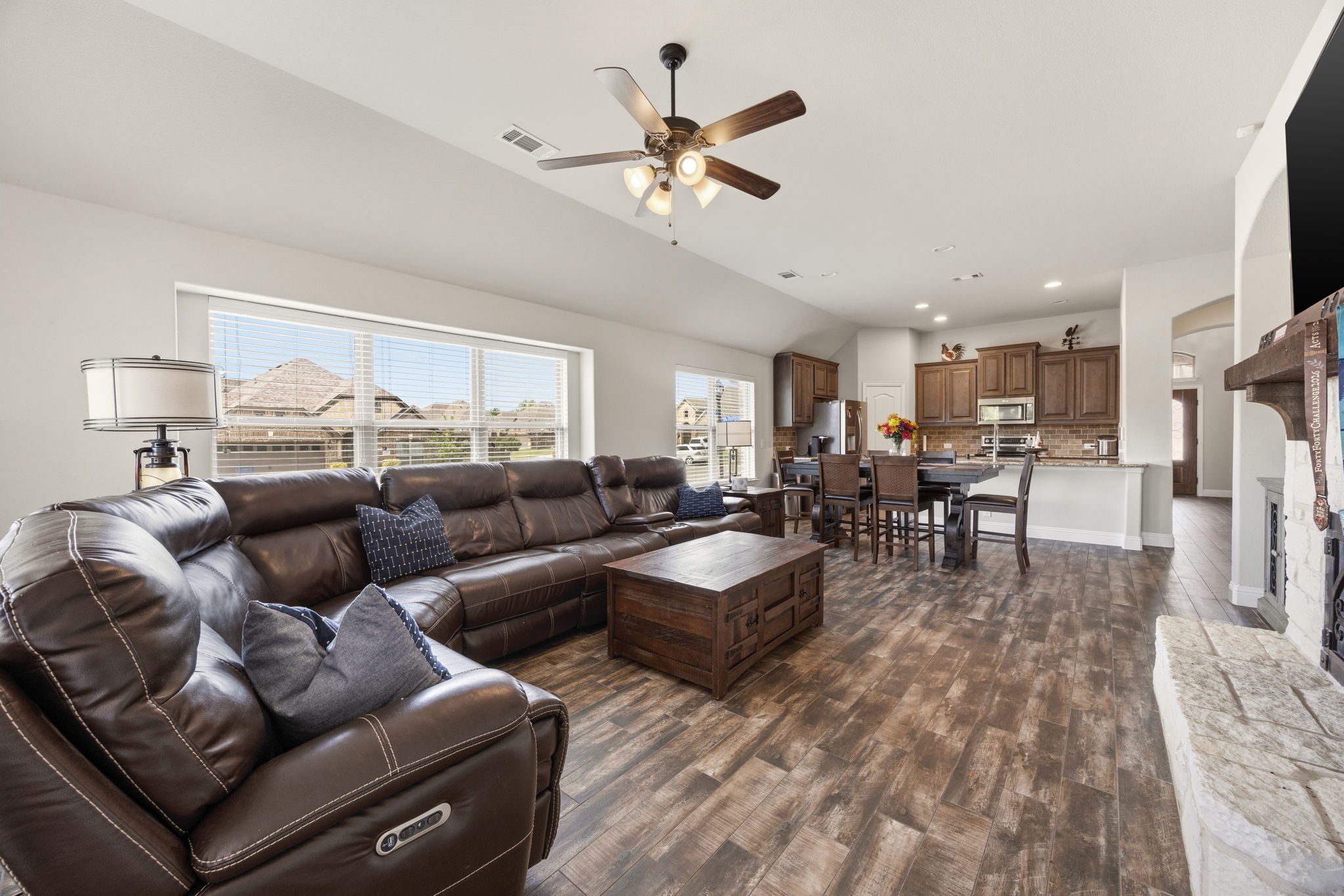 317 Thompson Drive Van Alstyne TX 75495