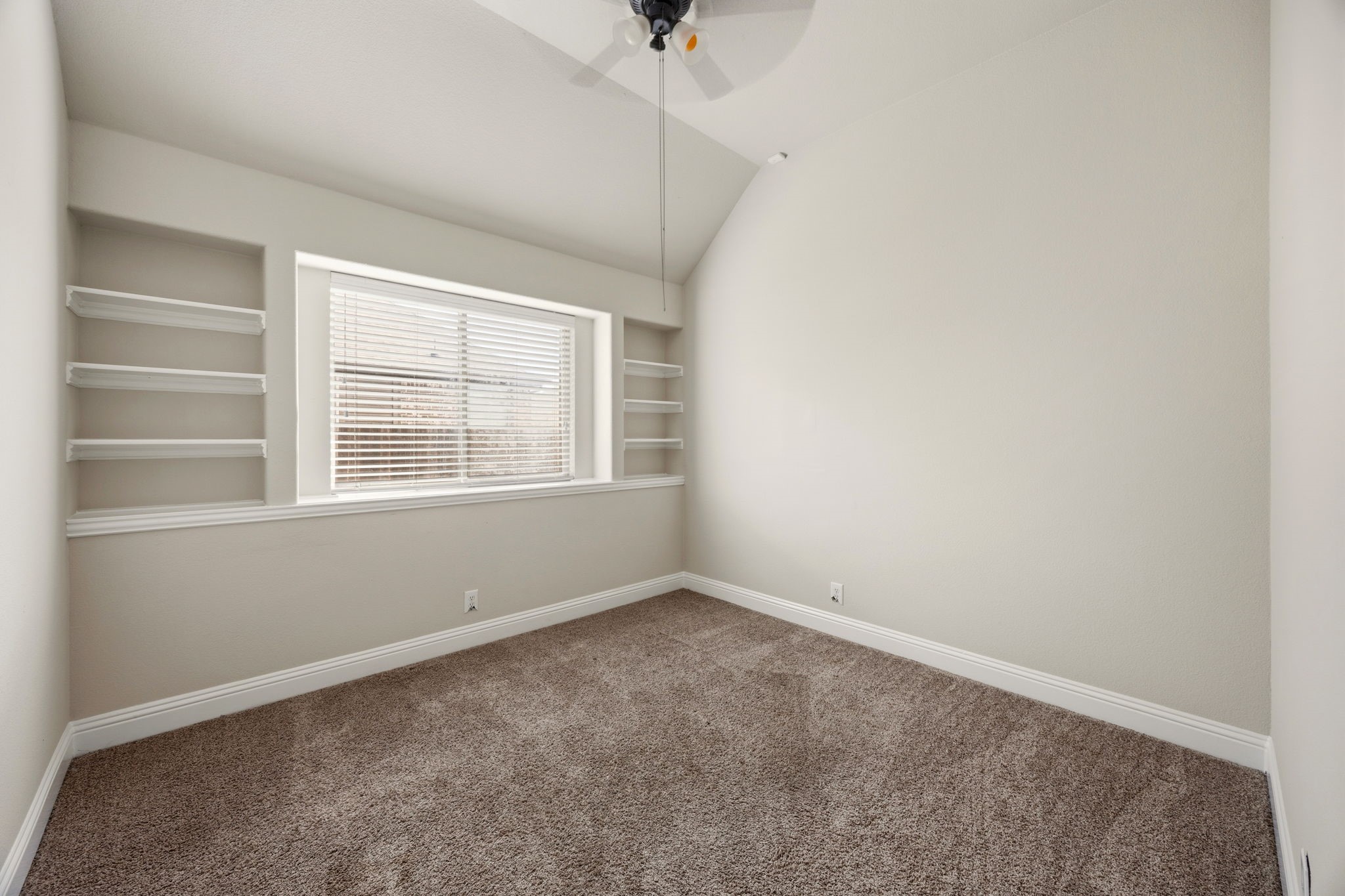 317 Thompson Drive Van Alstyne TX 75495