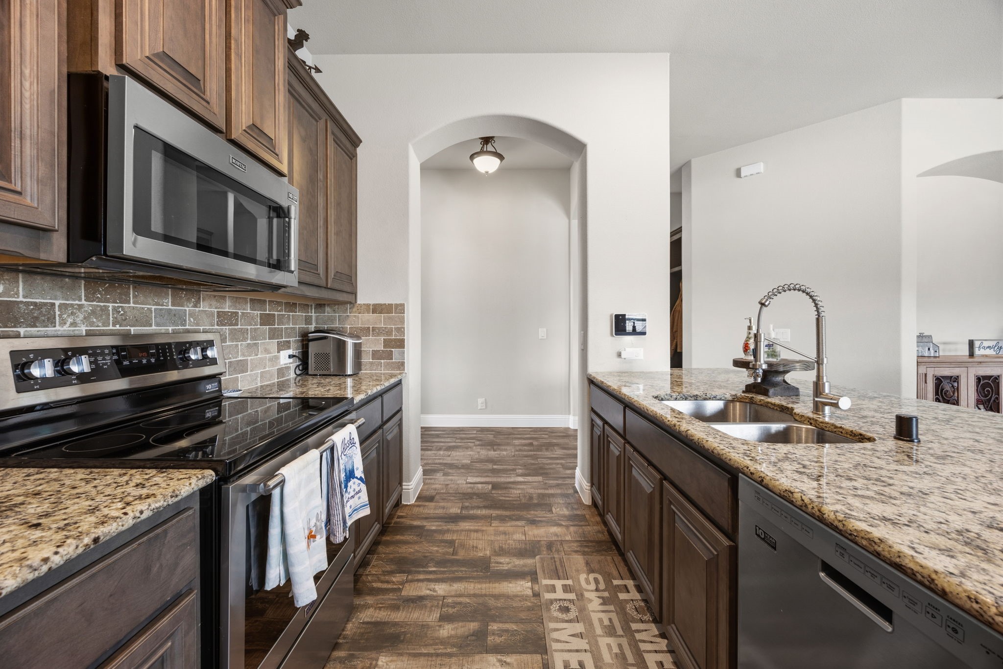 317 Thompson Drive Van Alstyne TX 75495