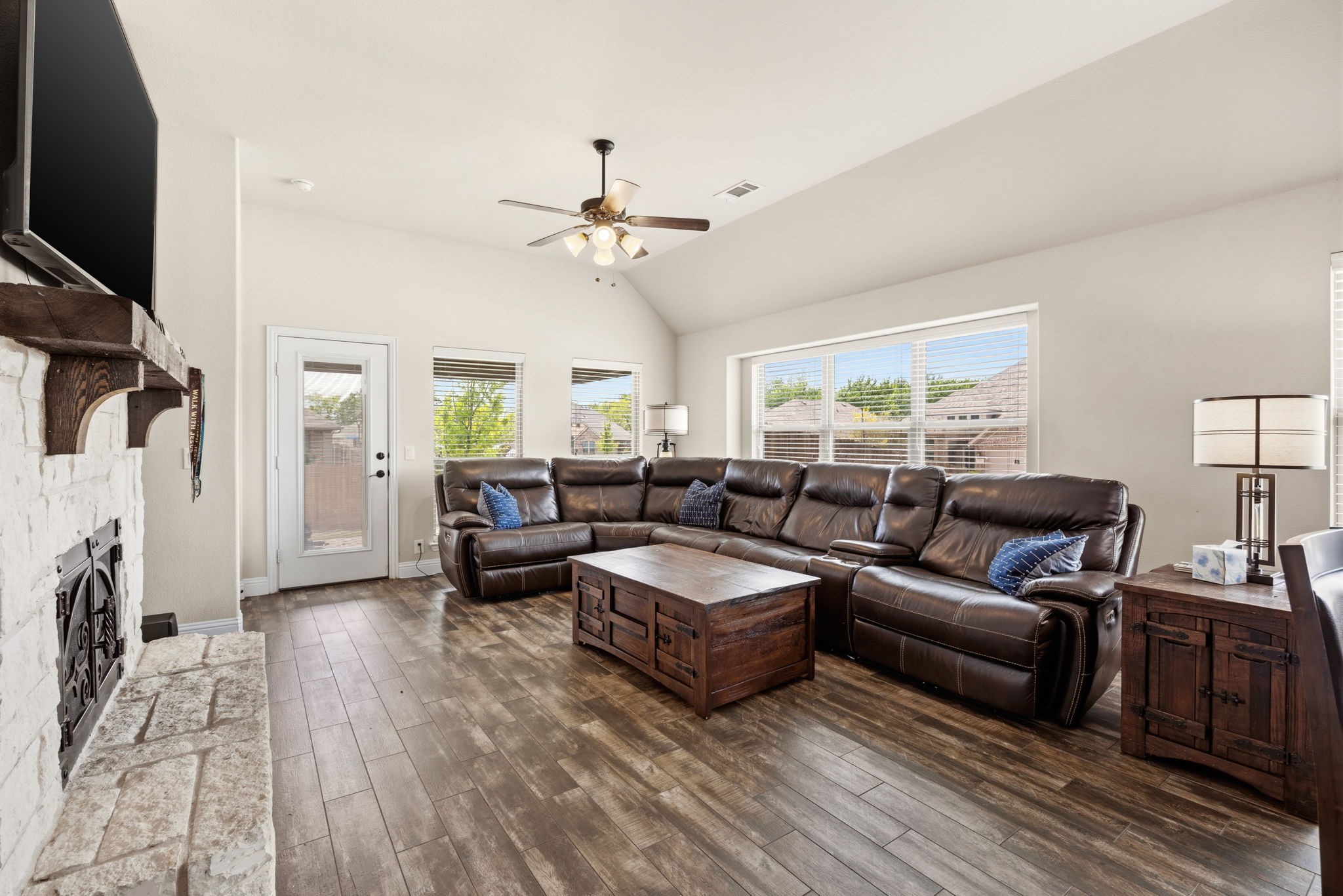 317 Thompson Drive Van Alstyne TX 75495