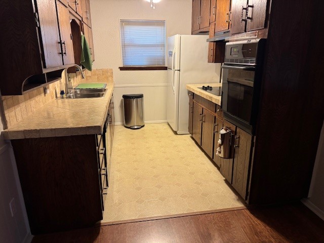 1825 Schumac Bedford TX 76022