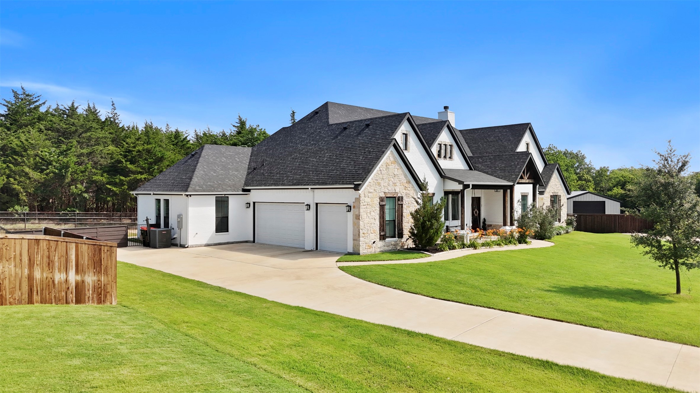 20 Ellis Oak Court Waxahachie TX 75167
