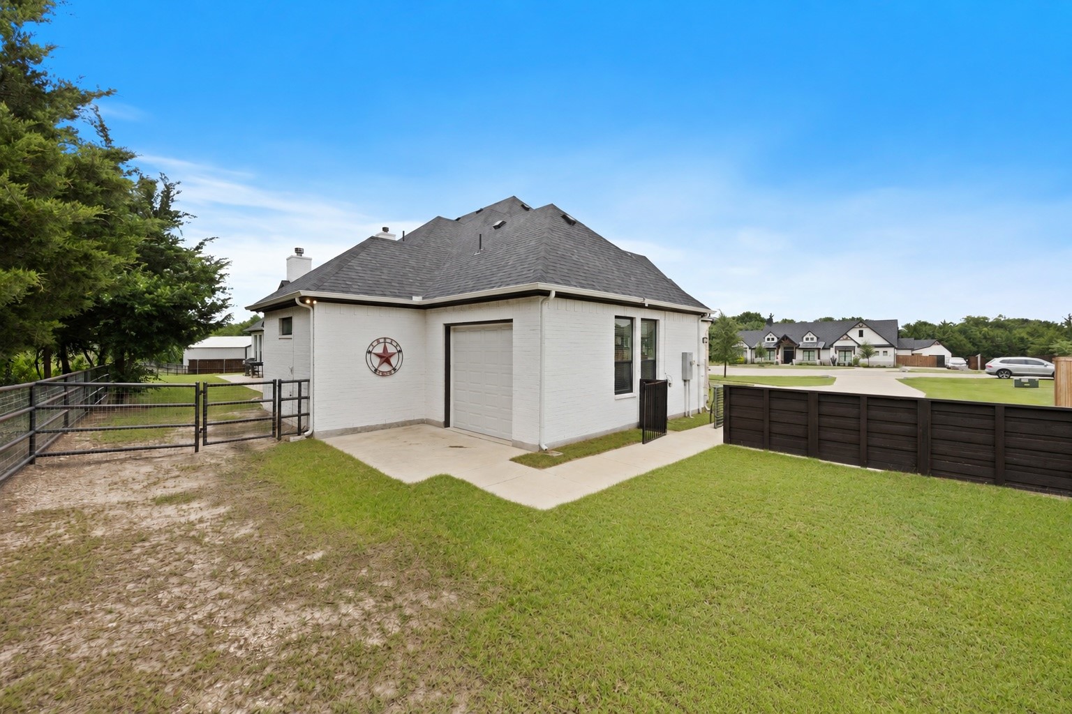 20 Ellis Oak Court Waxahachie TX 75167