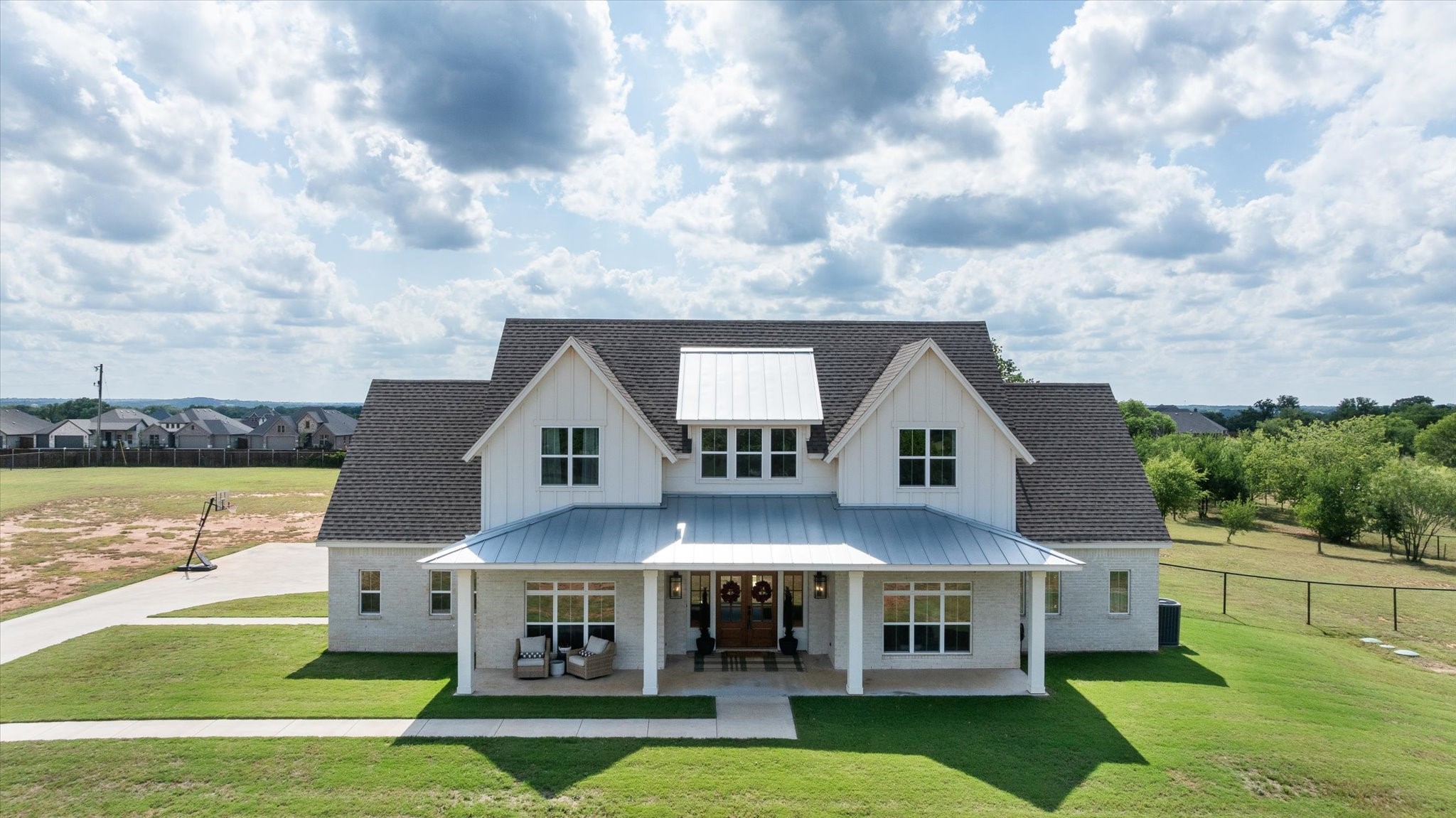 2208 Summerlin Court Granbury TX 76048