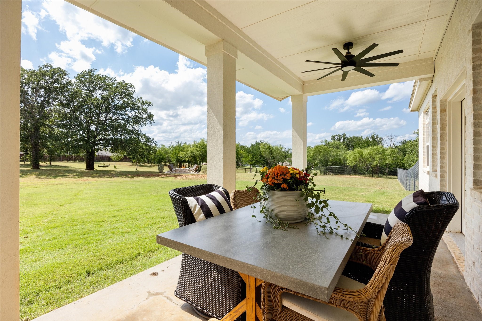 2208 Summerlin Court Granbury TX 76048