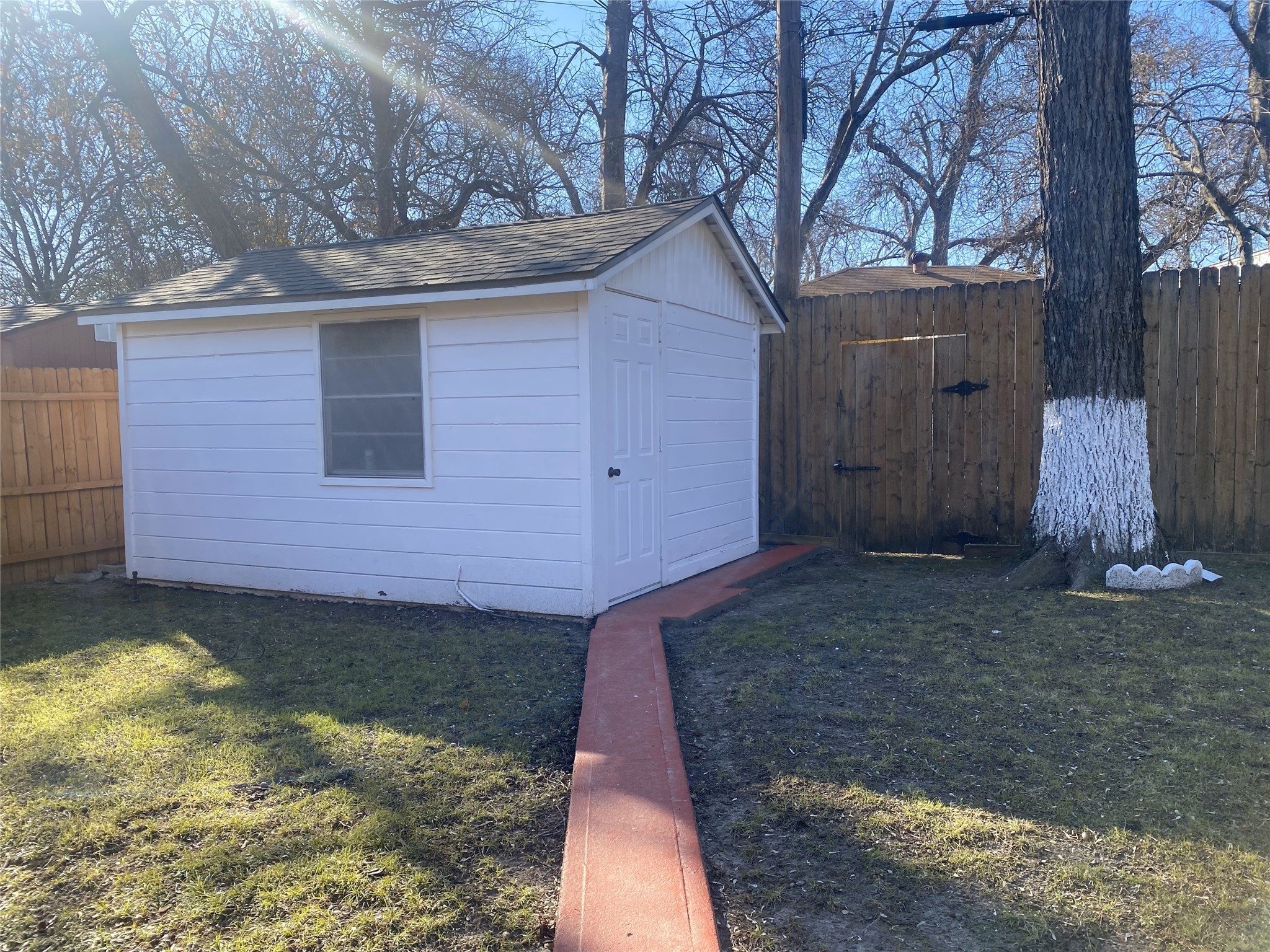 1136 E Five Mile Parkway Dallas TX 75216